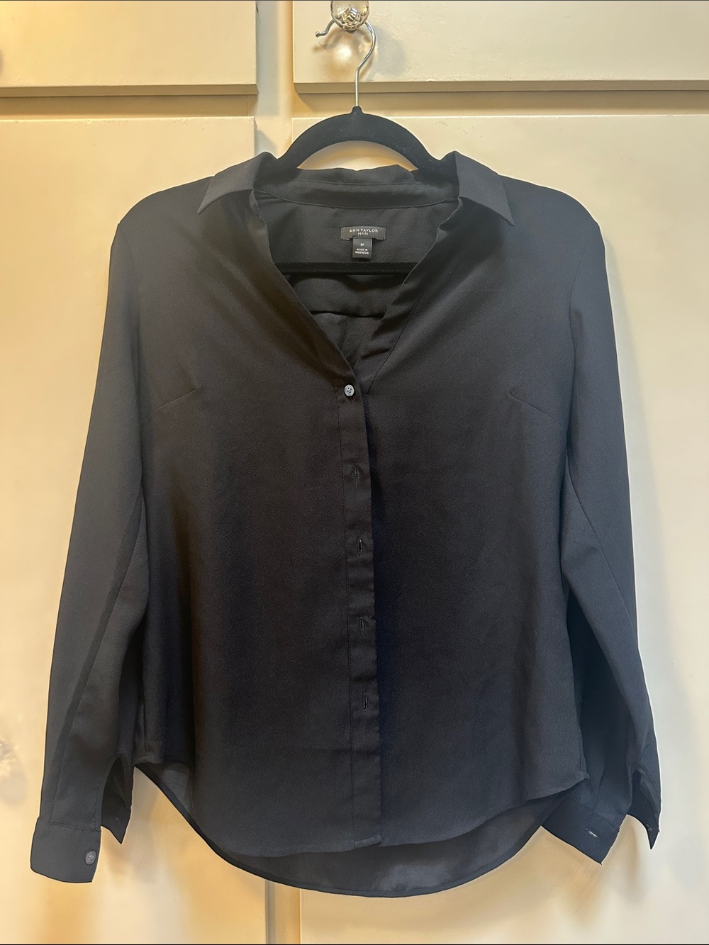 Ann Taylor Black Lightweight Button-Front Shirt
